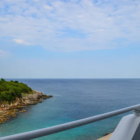 Heaven 3* Sarandë